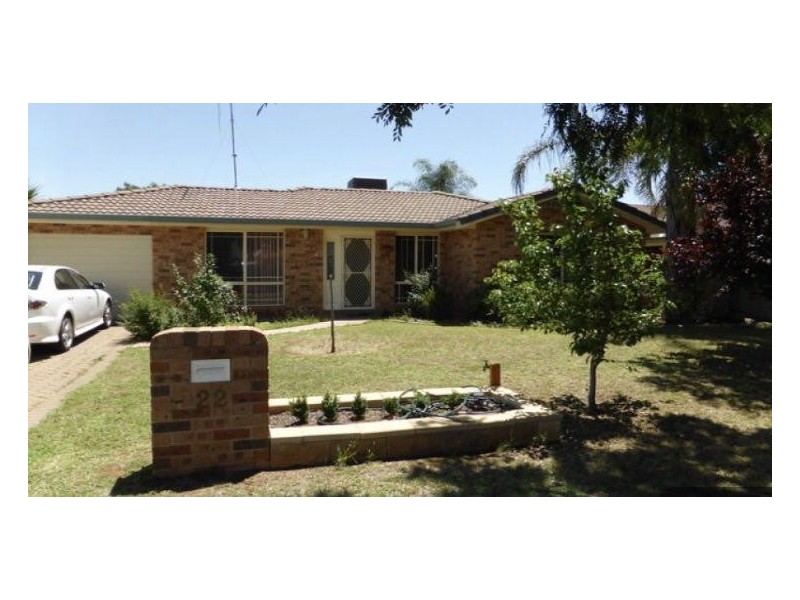 22 Flinders Street, Parkes NSW 2870