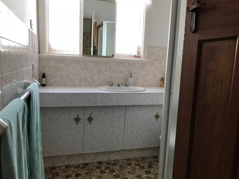 133 Currajong Street, Parkes NSW 2870