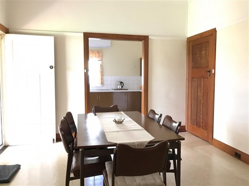 133 Currajong Street, Parkes NSW 2870