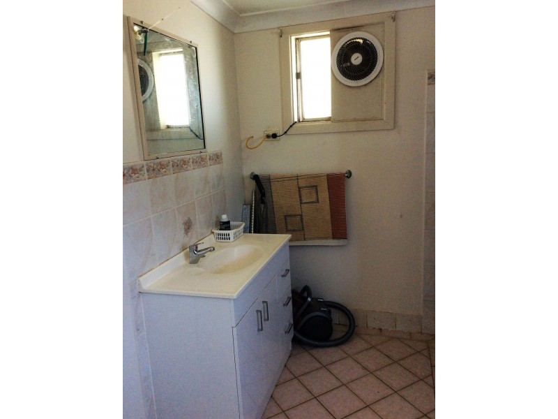 27 Goobang st, Condobolin NSW 2877