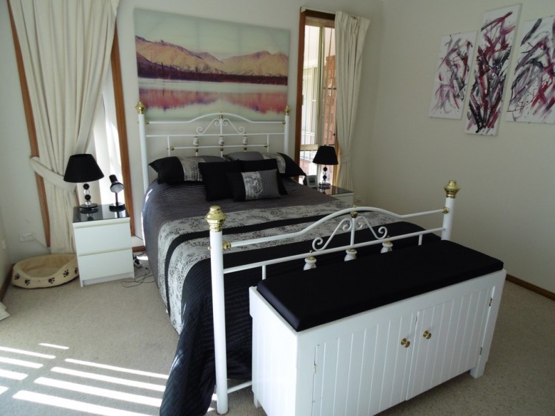 6 Coolabah Drive, Parkes NSW 2870