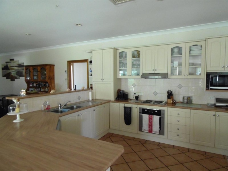6 Coolabah Drive, Parkes NSW 2870