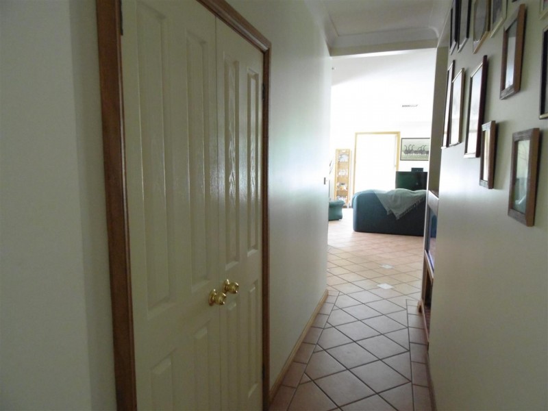 6 Coolabah Drive, Parkes NSW 2870
