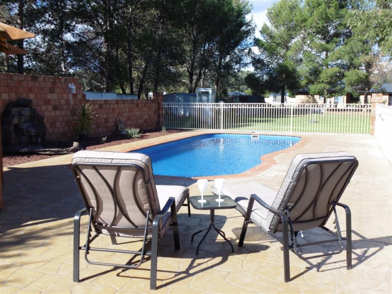 6 Coolabah Drive, Parkes NSW 2870