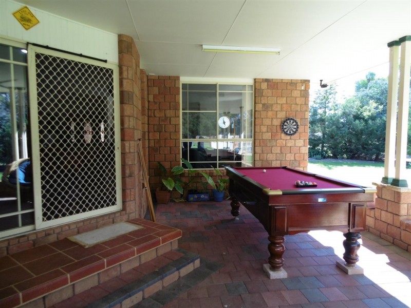 6 Coolabah Drive, Parkes NSW 2870