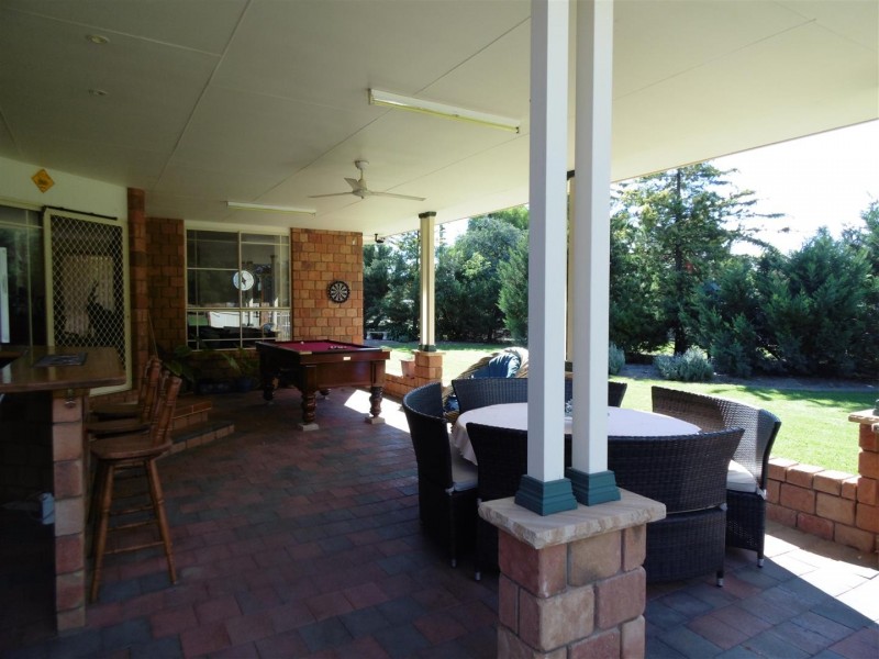 6 Coolabah Drive, Parkes NSW 2870