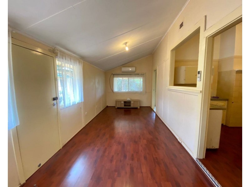 2/9 Clarinda Street, Parkes NSW 2870