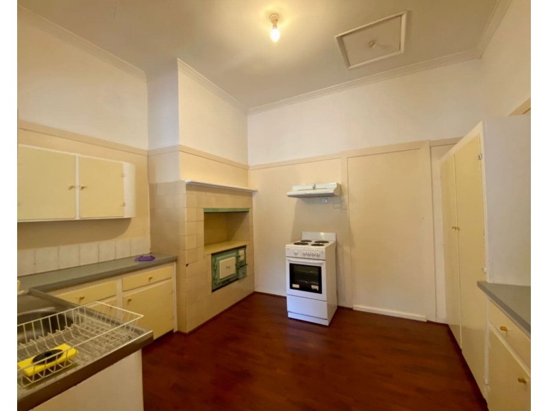 2/9 Clarinda Street, Parkes NSW 2870