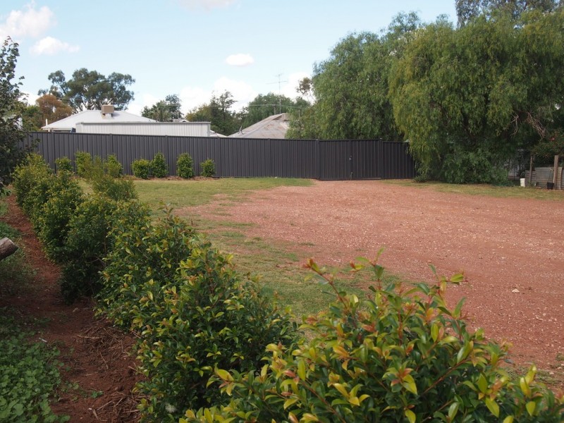 23 Melrose St, Condobolin NSW 2877