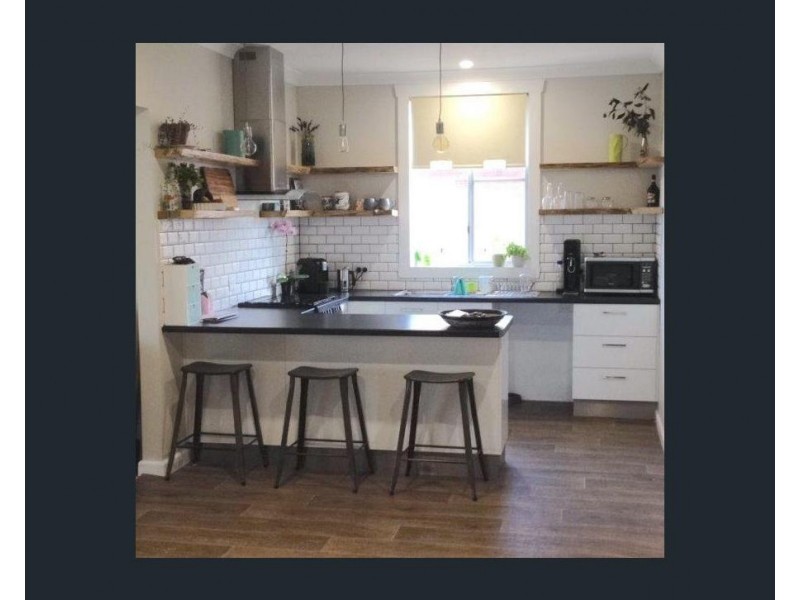 21 East Street, Parkes NSW 2870