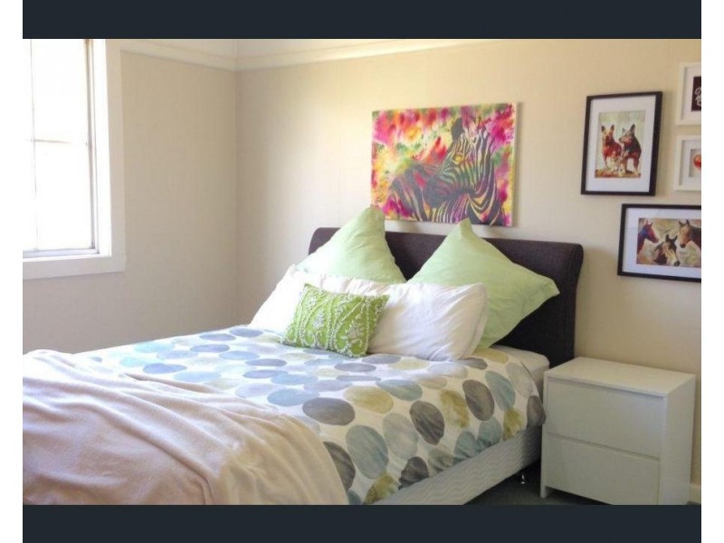 21 East Street, Parkes NSW 2870