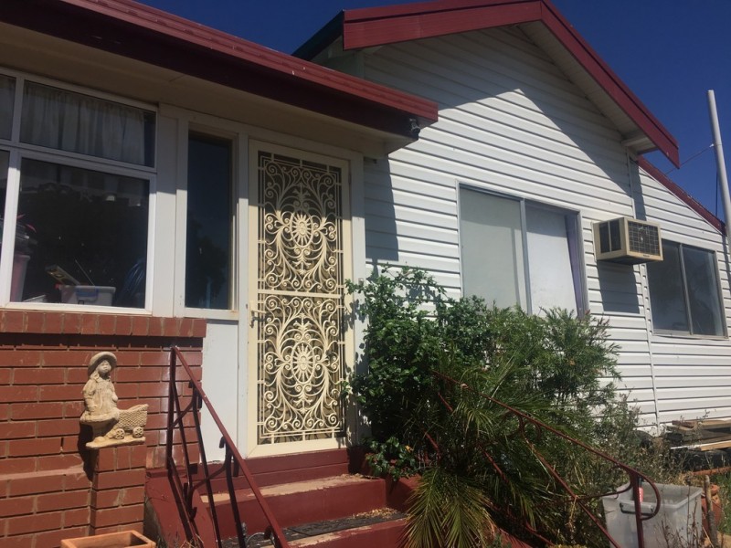 3 Coronation Avenue, Parkes NSW 2870