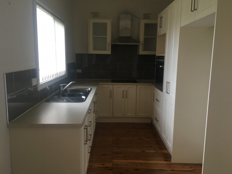 63 Boori Street, Peak Hill NSW 2869