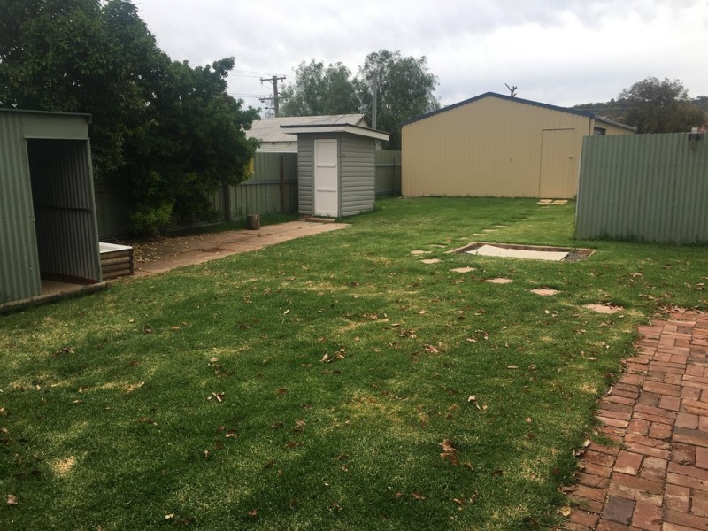 63 Boori Street, Peak Hill NSW 2869