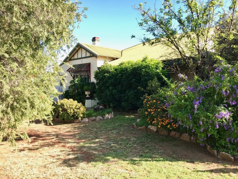 28 Bushman Street, Parkes NSW 2870