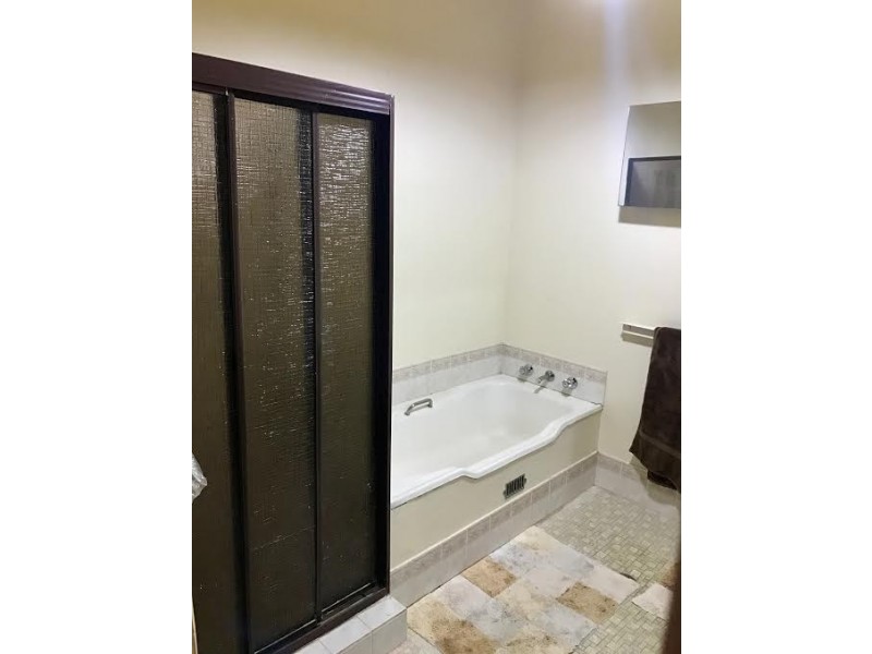 28 Bushman Street, Parkes NSW 2870