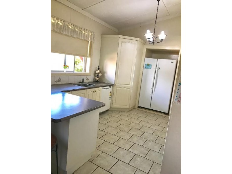 28 Bushman Street, Parkes NSW 2870