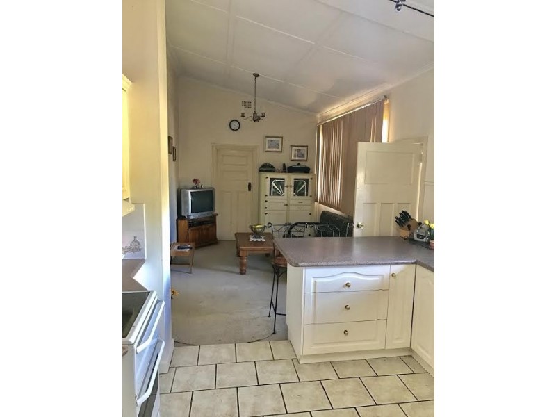 28 Bushman Street, Parkes NSW 2870