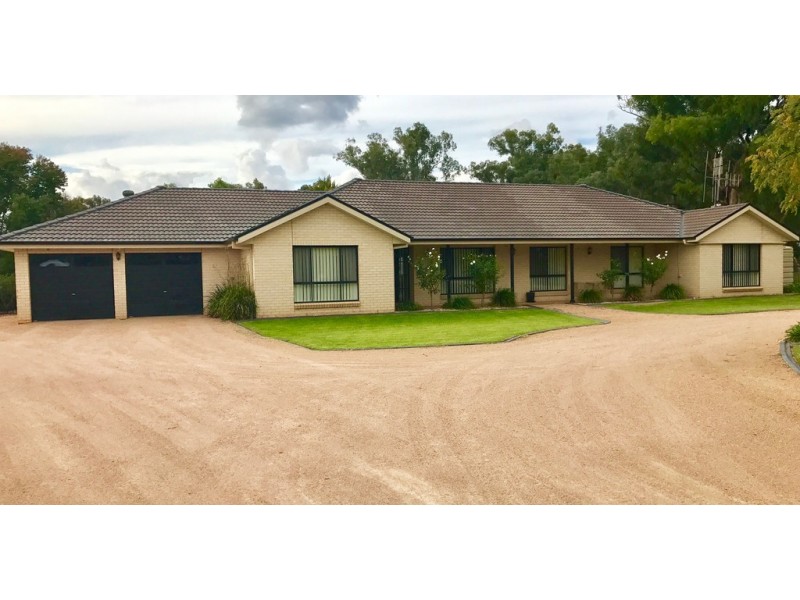 1 Light Horse Place, Parkes NSW 2870