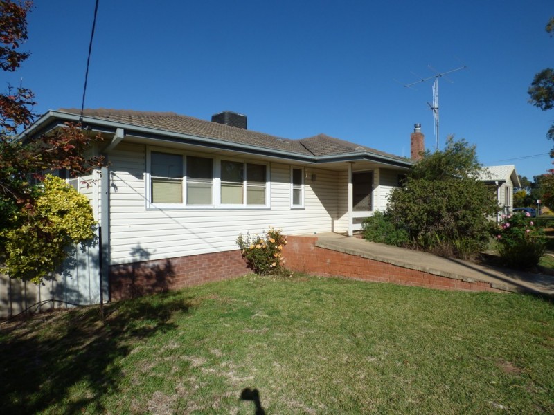 9 Berkley, Forbes NSW 2871
