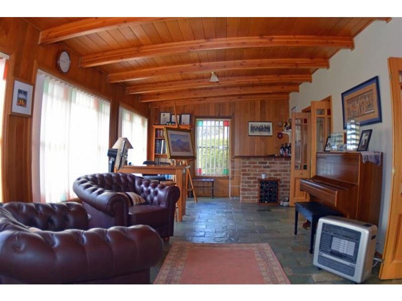 13 Glenhaven Avenue, Parkes NSW 2870