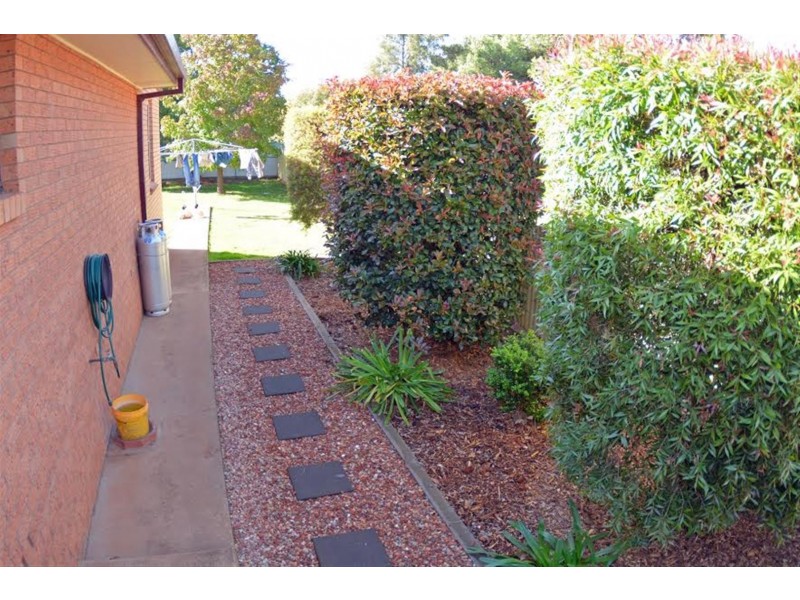 13 Glenhaven Avenue, Parkes NSW 2870