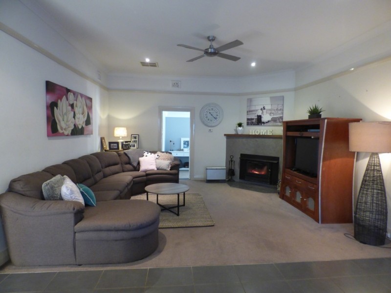 35 Clement Street, Forbes NSW 2871