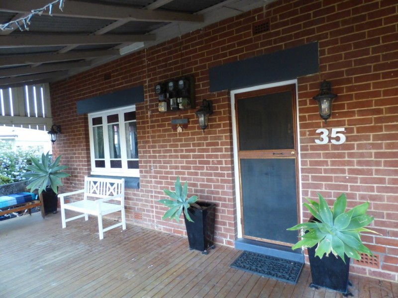 35 Clement Street, Forbes NSW 2871