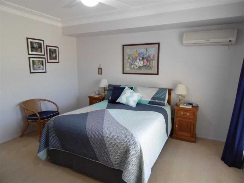 10 Arana Place, Parkes NSW 2870