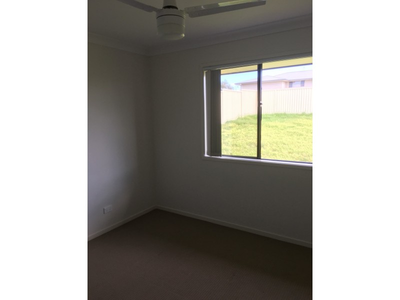 20 Blaxland Street, Parkes NSW 2870