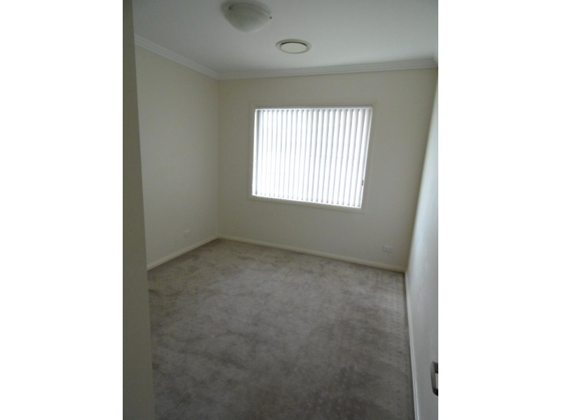 9 Koala Place, Parkes NSW 2870