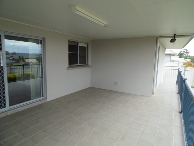 9 Koala Place, Parkes NSW 2870