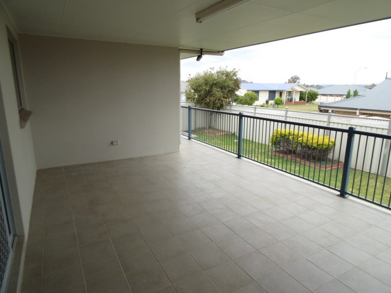 9 Koala Place, Parkes NSW 2870