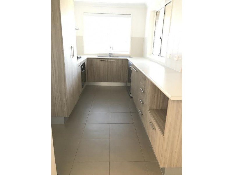 14 Rosewood Ave, Parkes NSW 2870