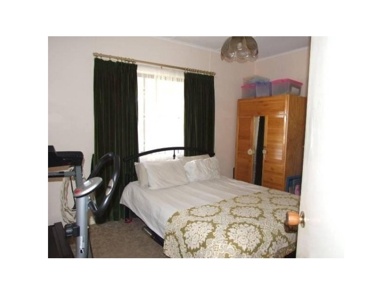 28 Thornbury St, Parkes NSW 2870