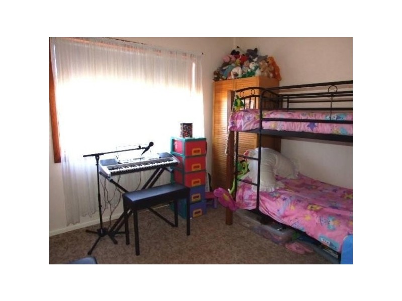 28 Thornbury St, Parkes NSW 2870