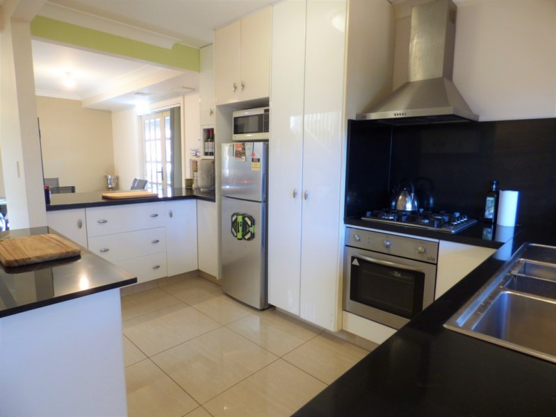 8 Elliot Street, Forbes NSW 2871