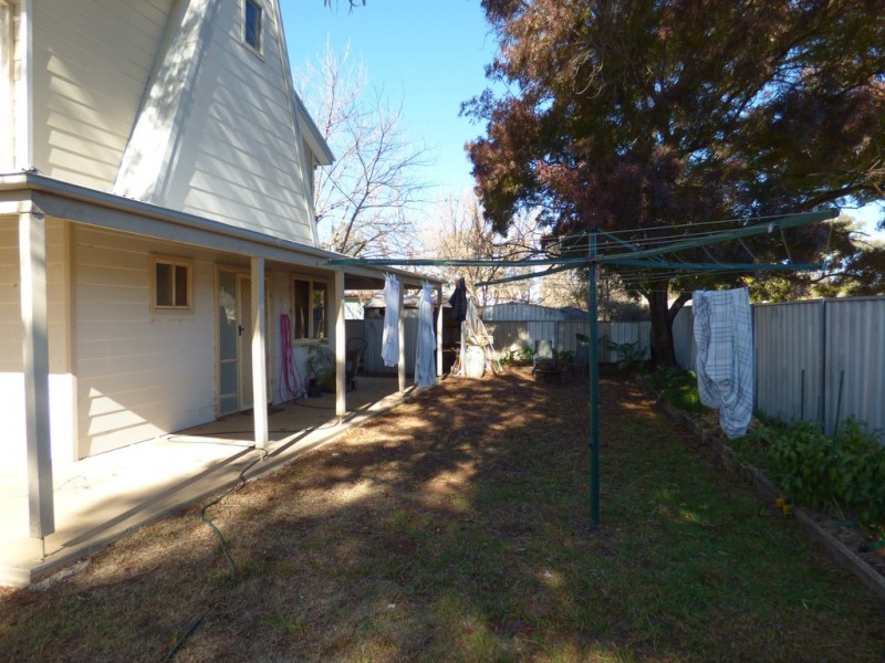 8 Elliot Street, Forbes NSW 2871