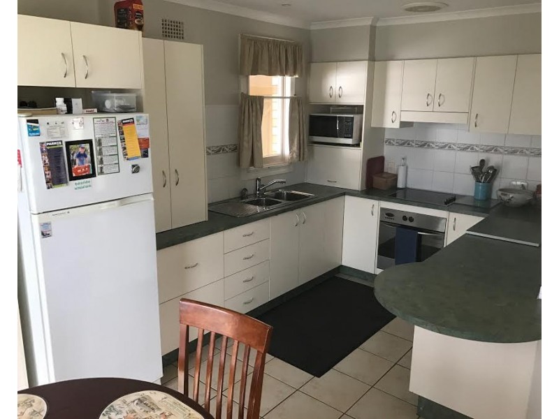 7 Best Street, Parkes NSW 2870