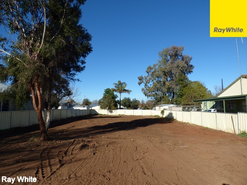 8 Woods Street, Forbes NSW 2871