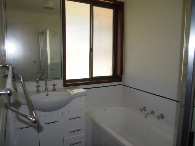 10 Rogers Street, Condobolin NSW 2877