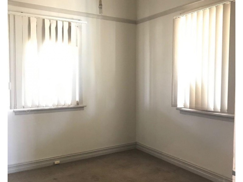 23 Victoria Street, Parkes NSW 2870