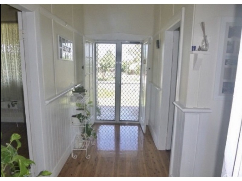 18 Wentworth St, Parkes NSW 2870