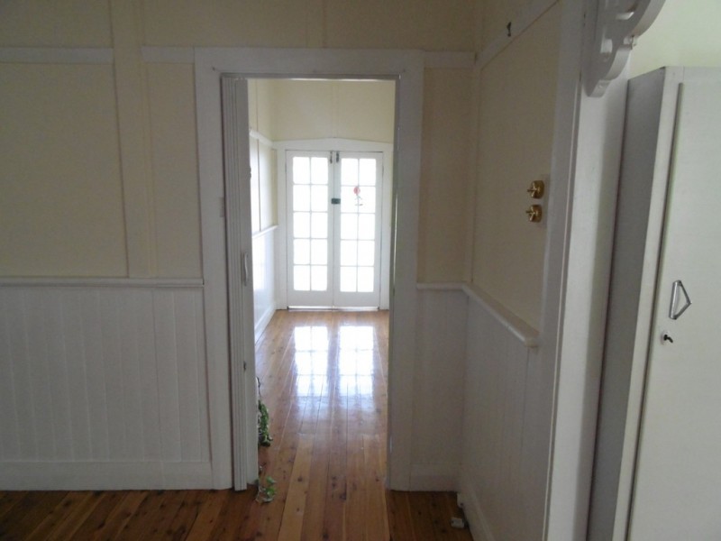 18 Wentworth St, Parkes NSW 2870