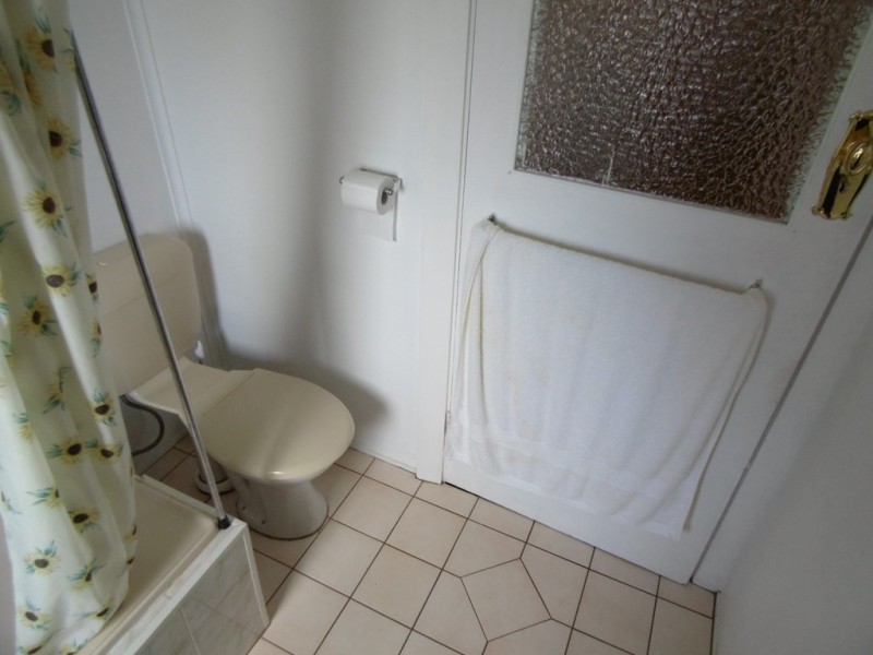 18 Wentworth St, Parkes NSW 2870