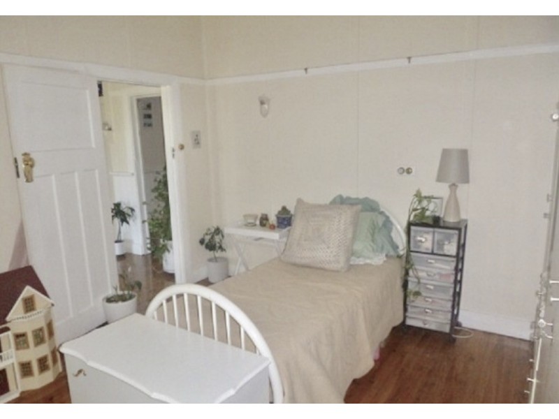 18 Wentworth St, Parkes NSW 2870