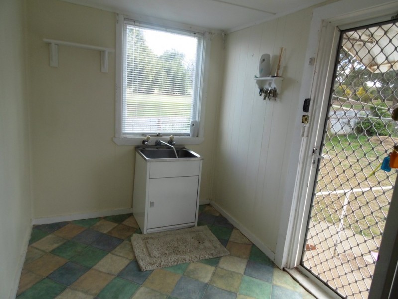 18 Wentworth St, Parkes NSW 2870