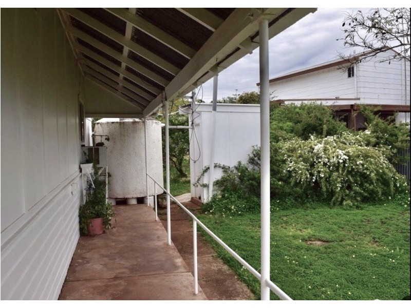 18 Wentworth St, Parkes NSW 2870