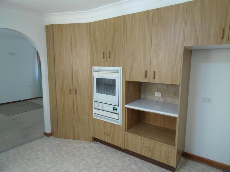 12 Werona Place, Parkes NSW 2870