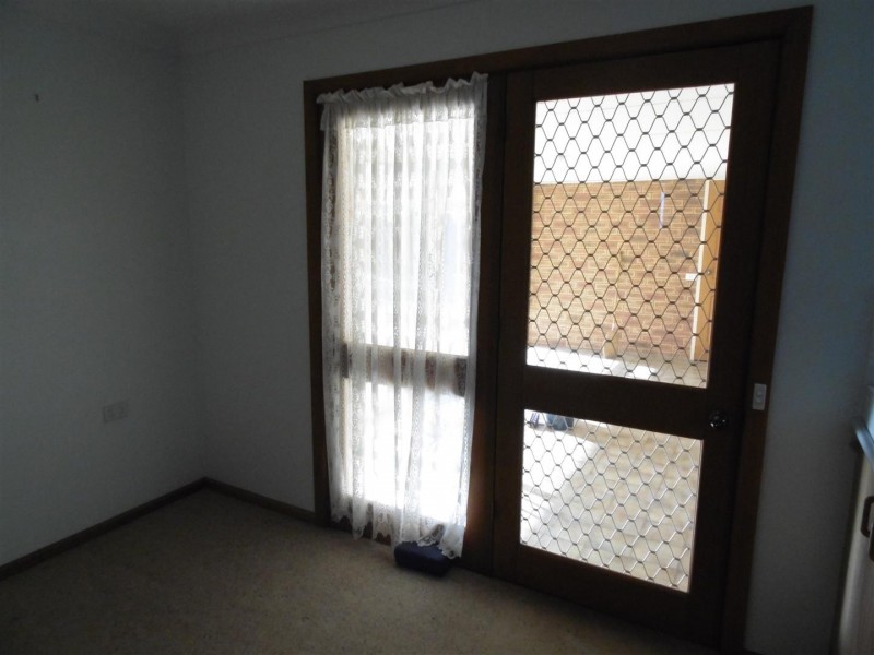 12 Werona Place, Parkes NSW 2870